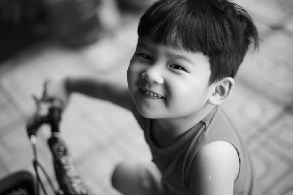 découvrez les droits des enfants, un ensemble de principes essentiels garantissant la protection, le bien-être et l'épanouissement des jeunes dans le monde entier. informez-vous sur l'importance de ces droits et comment promouvoir un avenir meilleur pour les générations futures.