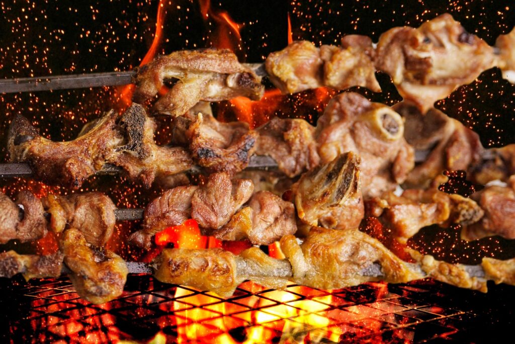 découvrez les saveurs authentiques de la cuisine pakistanaise, une expérience gastronomique riche en épices et en traditions. explorez des recettes délicieuses, allant des plats mijotés aux grillades, et laissez-vous séduire par la diversité culinaire du pakistan.
