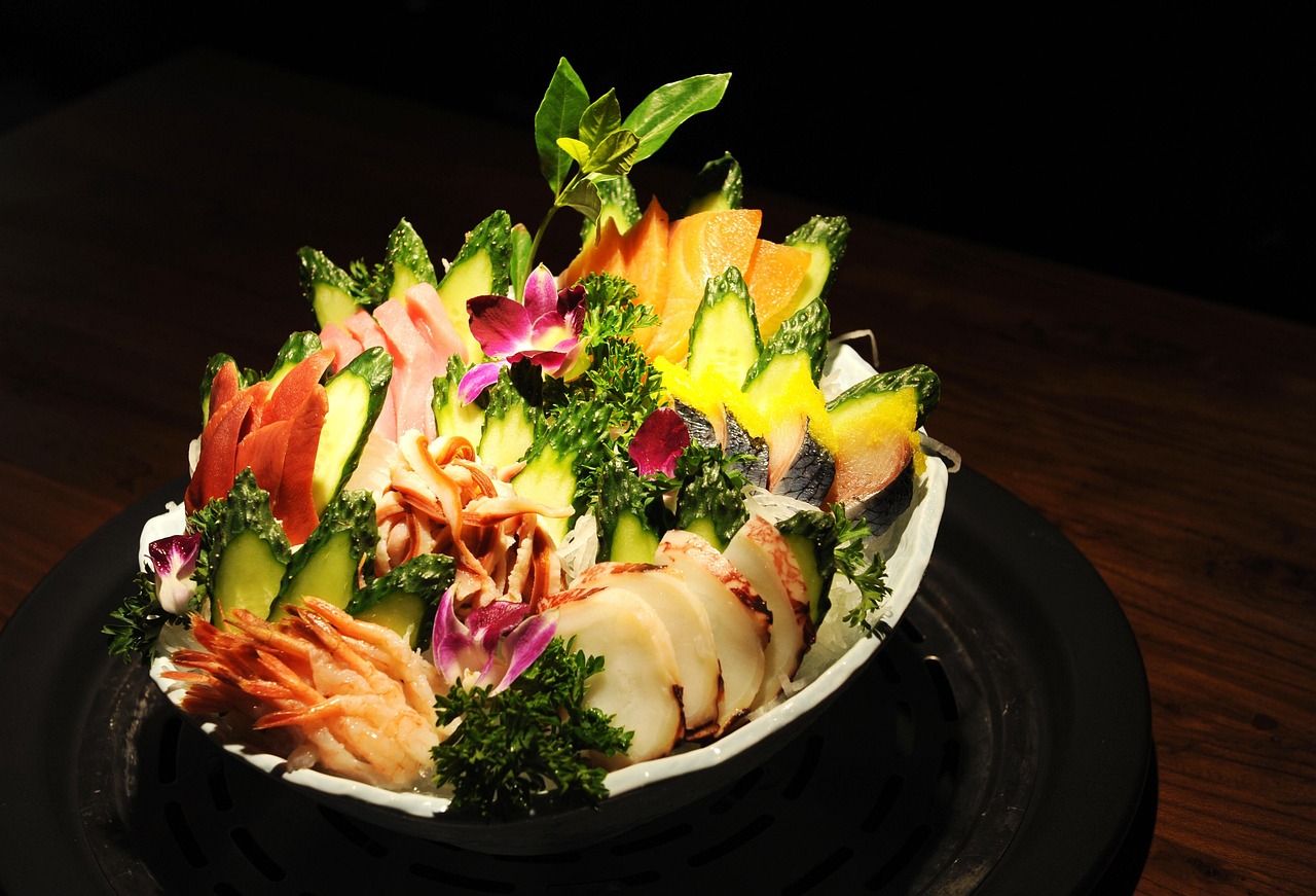 découvrez nos plateaux de charcuterie variés et savoureux, parfaits pour vos apéritifs et événements, avec des assortiments de viandes fines et fromages.